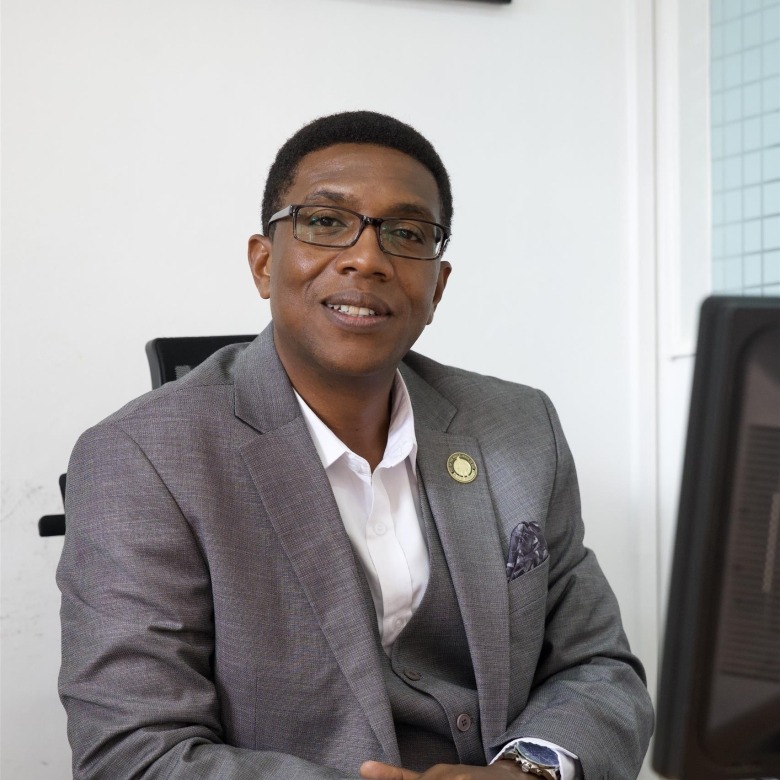 Boddie Kimeria. Estate Agent.