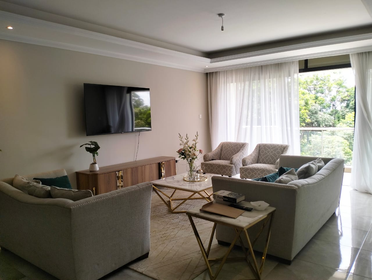 Spacious 3 Bedroom Apartment For Sale with DSQ in Kileleshwa