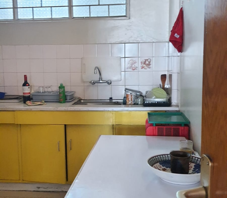 3-Bedroom Flat/Office for Sale in Prime Valley Arcade