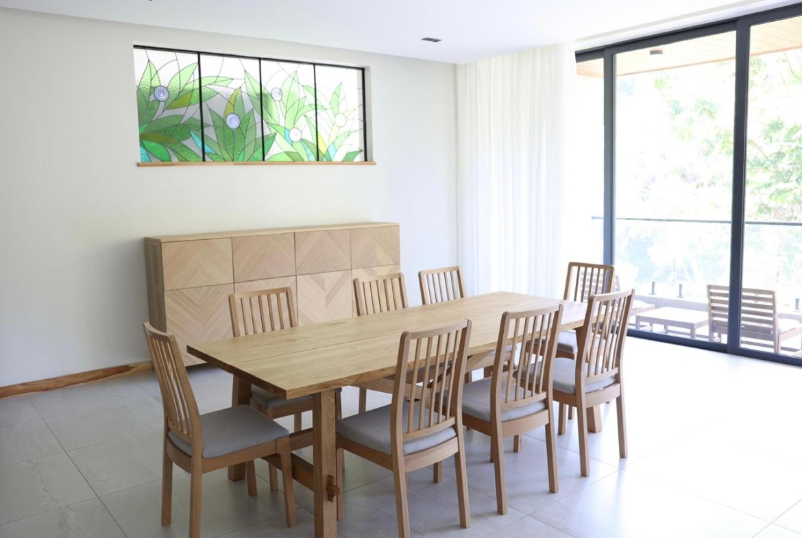 Luxurious 4-Bedroom En-Suite Apartment for Rent on Peponi