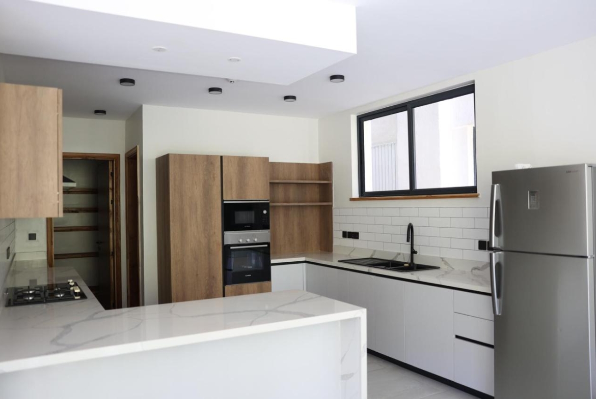 Luxurious 4-Bedroom En-Suite Apartment for Rent on Peponi