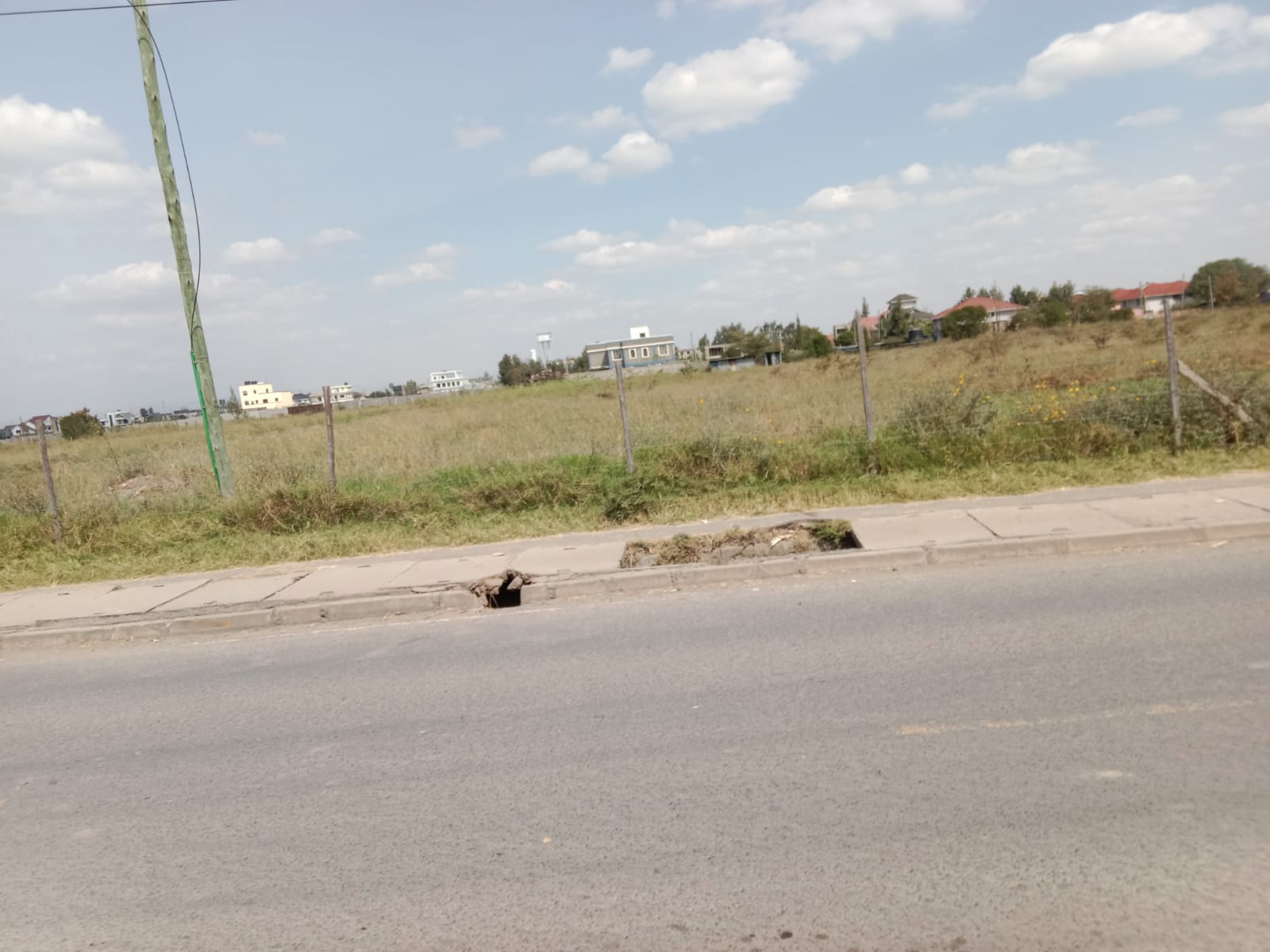 50x100 land for sale in Syokimau, near amenities