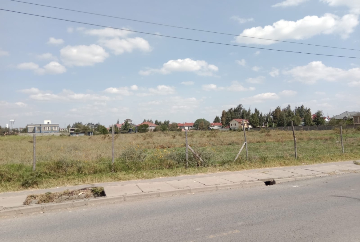 50x100 land for sale in Syokimau, near amenities