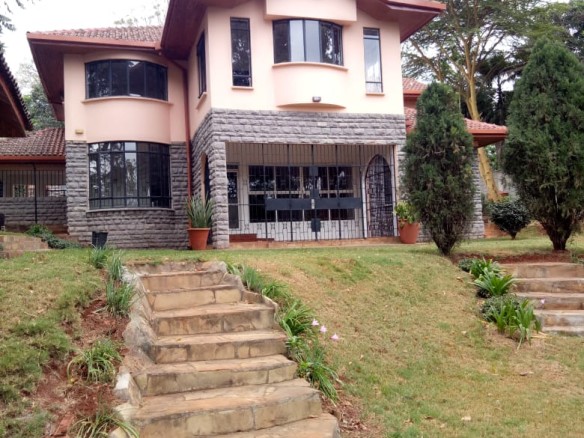 Standalone House for Rent with 4 Bedrooms at Rosslyn