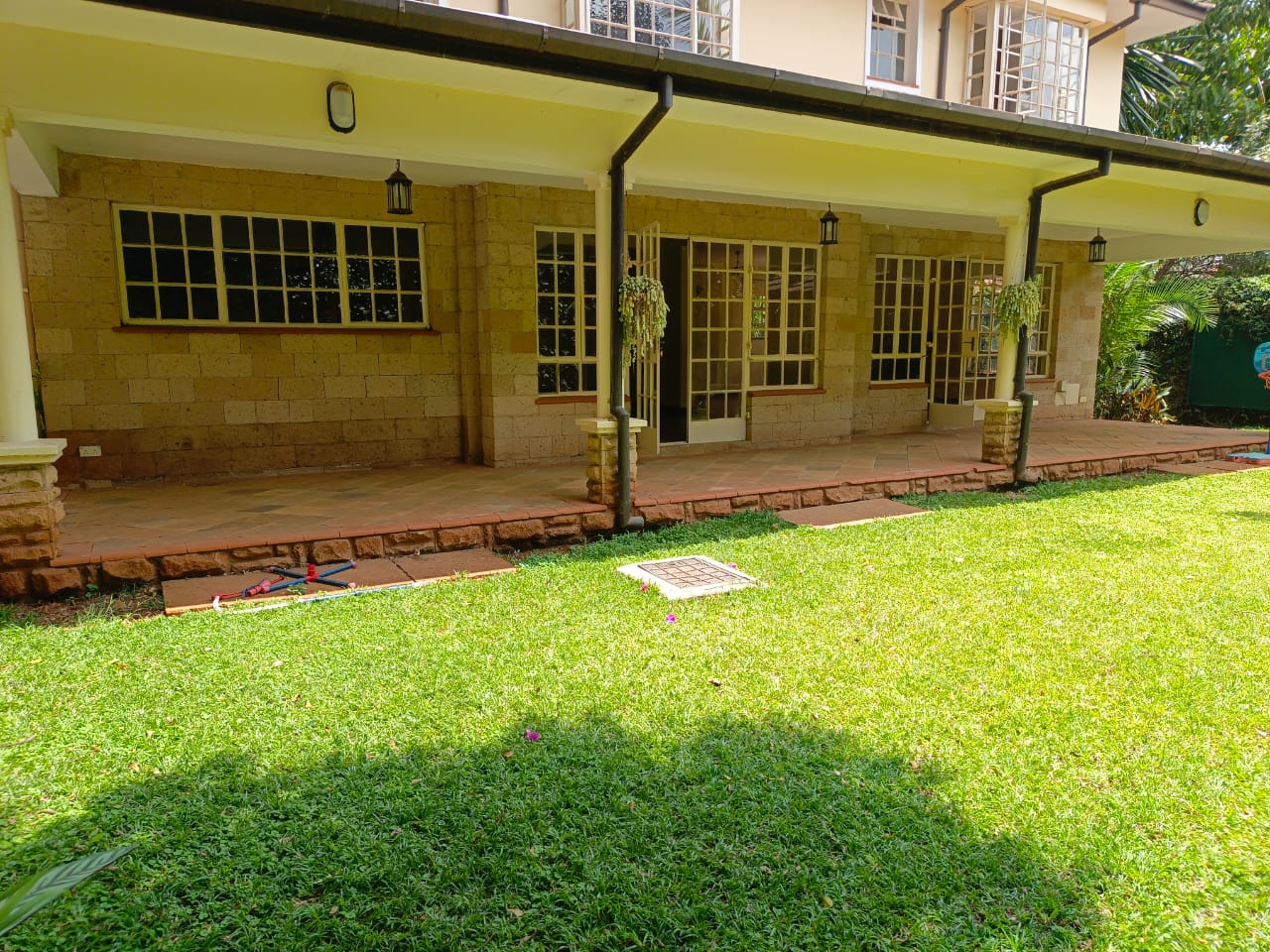 Convenient 5 Bedroom Townhouse for Rent in Lavington